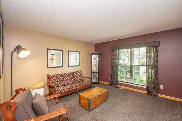 3243 Seton Hill Dr, Sugarcreek Twp, OH 45305