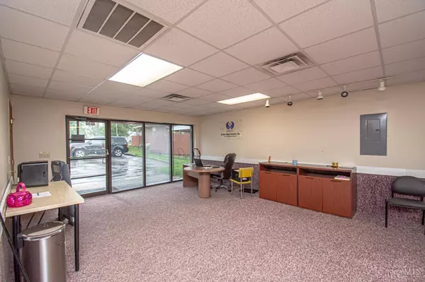 1379 Woodman, Riverside, OH 45432