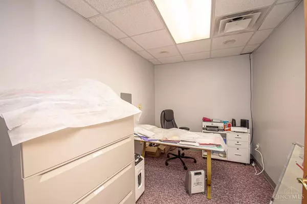 1379 Woodman, Riverside, OH 45432