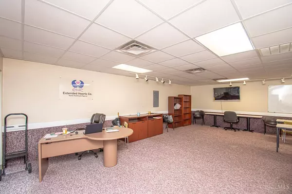 1379 Woodman, Riverside, OH 45432