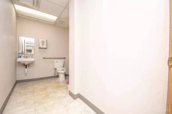 1379 Woodman, Riverside, OH 45432