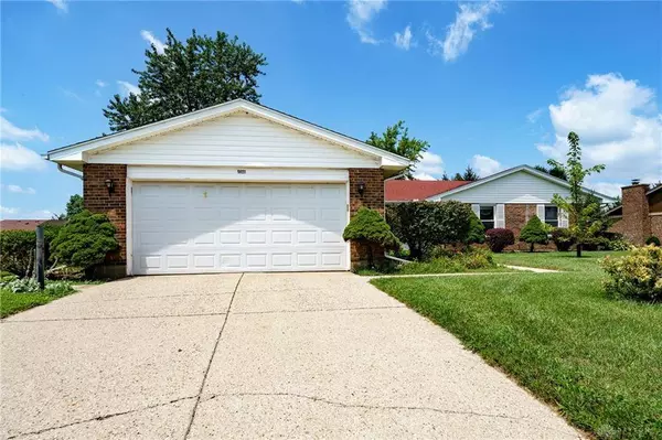 2341 S Old Oaks Drive, Beavercreek, OH 45431