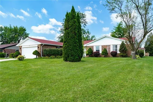 2341 S Old Oaks Drive, Beavercreek, OH 45431