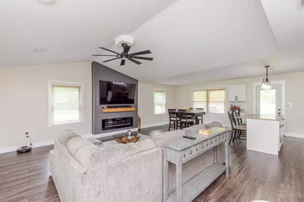 40 Lakengren Dr, Eaton, OH 45320