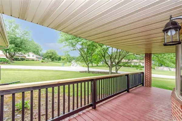 40 Lakengren Drive, Eaton, OH 45320