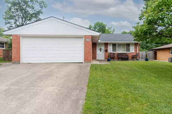 2735 Suttton Ave, Kettering, OH 45429