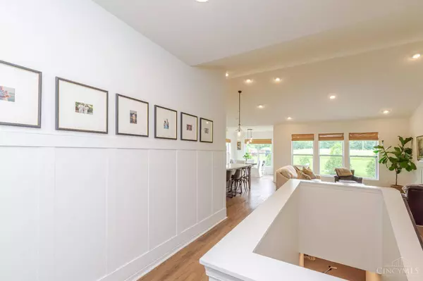 1512 Dell Glen Rd, Washington Twp, OH 45458