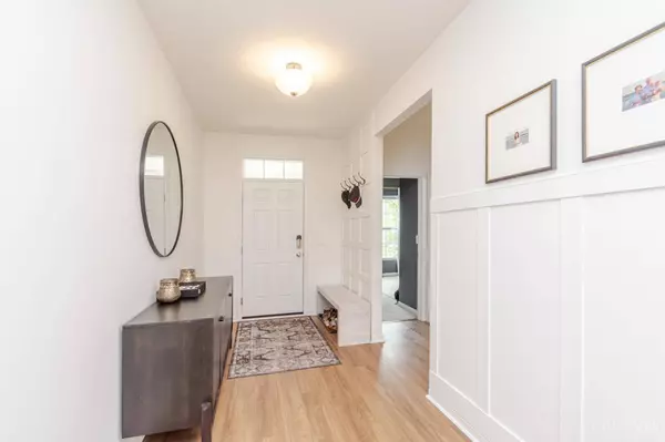 1512 Dell Glen Rd, Washington Twp, OH 45458