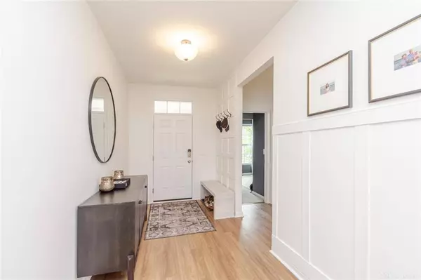 1512 Dell Glen Road, Dayton, OH 45458