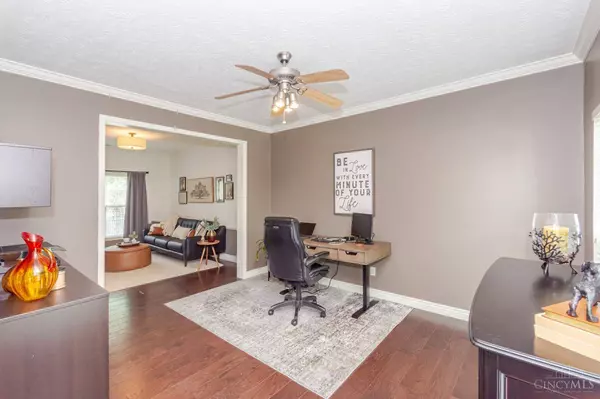 1071 Star Valley Ct, Washington Twp, OH 45458