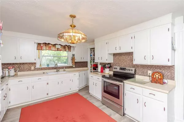 204 S Elm Street, Farmersville, OH 45325