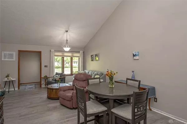 1320 Donson Circle, Dayton, OH 45429