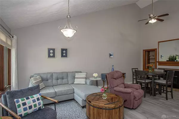 1320 Donson Circle, Dayton, OH 45429