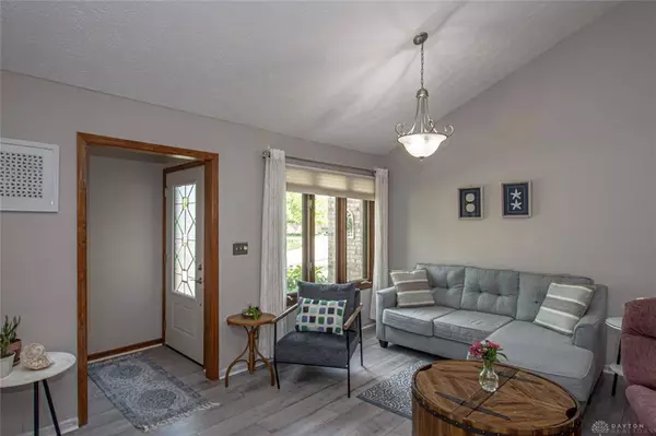 1320 Donson Circle, Dayton, OH 45429