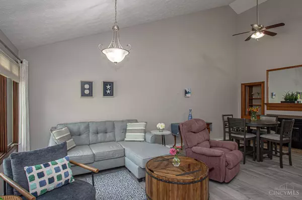 1320 Donson Cir, Kettering, OH 45459