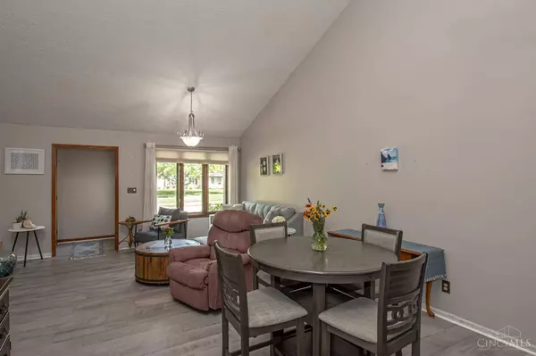 1320 Donson Cir, Kettering, OH 45459