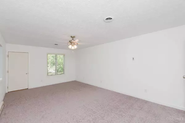 250 Lakengren Dr, Eaton, OH 45320