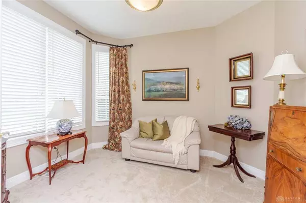 1267 Club View Drive, Dayton, OH 45458