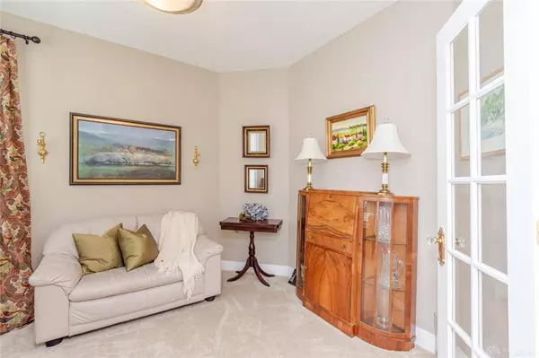 1267 Club View Drive, Dayton, OH 45458