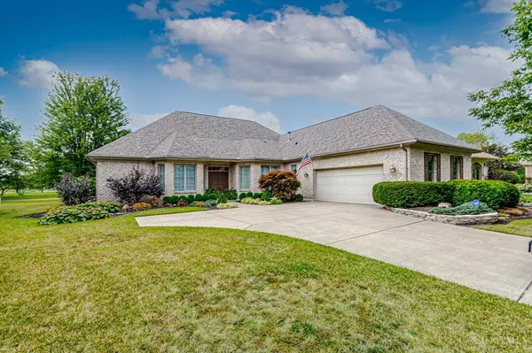 1267 Club View Dr, Centerville, OH 45458