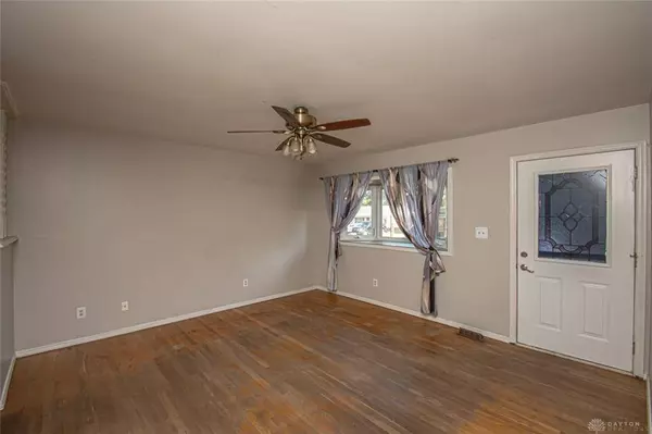 354 Ellenwood Drive, West Carrollton, OH 45449