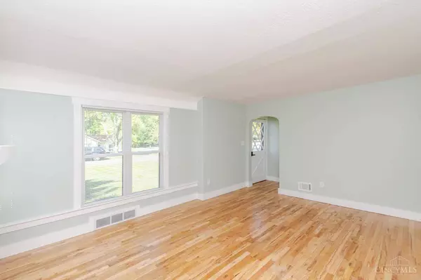 24 Rosell Dr, Beavercreek, OH 45440