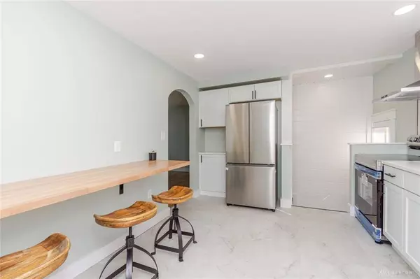 24 Rosell Drive, Dayton, OH 45440