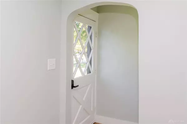 24 Rosell Drive, Dayton, OH 45440