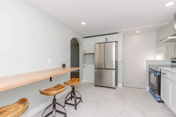 24 Rosell Dr, Beavercreek, OH 45440