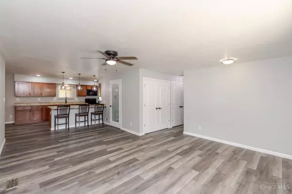 6175 Carnation Rd, West Carrollton, OH 45449