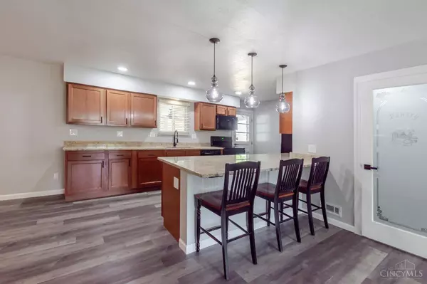 6175 Carnation Rd, West Carrollton, OH 45449