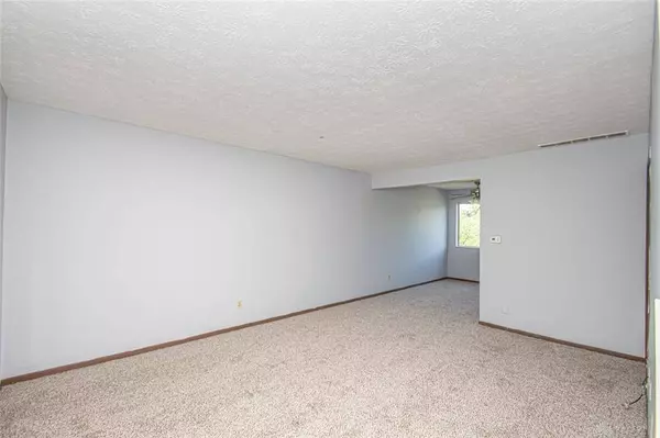 1012 Jackson Lane, Middletown, OH 45044