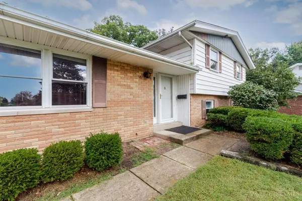 654 Sartell Dr, Fairborn, OH 45324