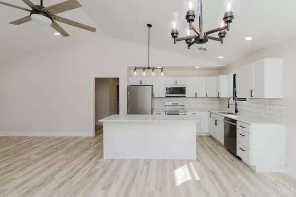 19 Lakengren Dr, Eaton, OH 45320