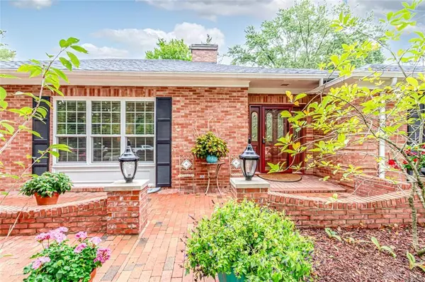 1187 W Mary Lane, Miamisburg, OH 45342