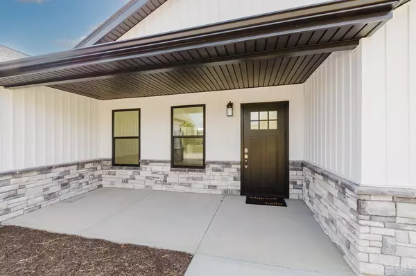 19 Lakengren Dr, Eaton, OH 45320