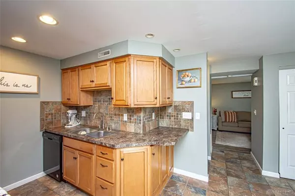 1394 Crown Point Court, Beavercreek, OH 45434