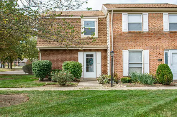 1394 Crown Point Ct, Beavercreek, OH 45434