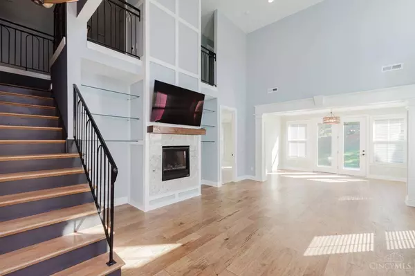 9460 Banyan Ct, Centerville, OH 45458