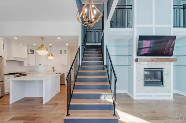 9460 Banyan Ct, Centerville, OH 45458