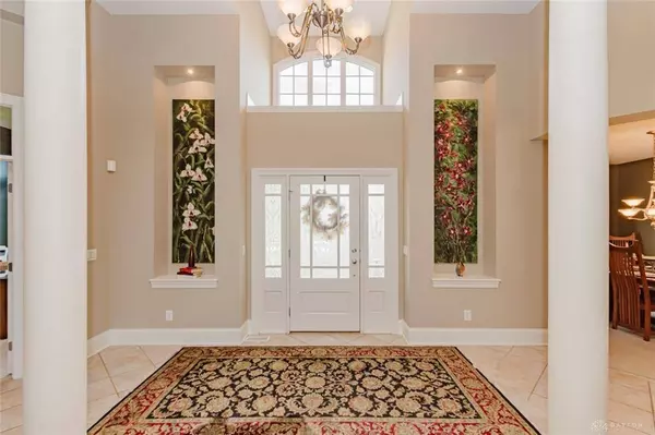 10679 Chestnut Hill Lane, Dayton, OH 45458