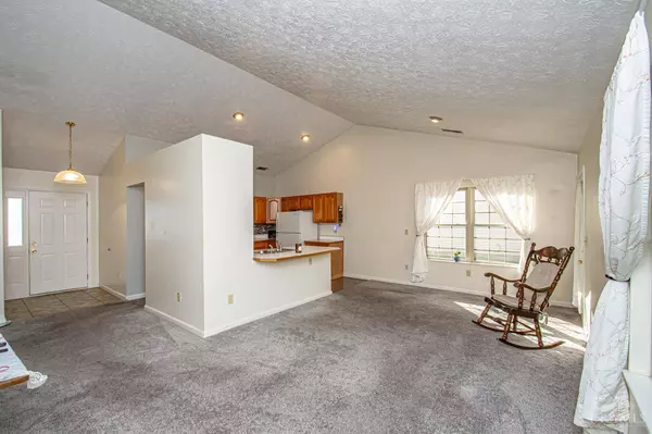 106 Warner Dr, Union, OH 45322