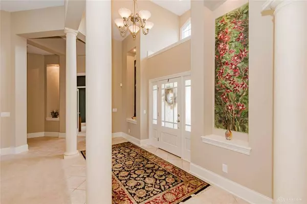 10679 Chestnut Hill Lane, Dayton, OH 45458