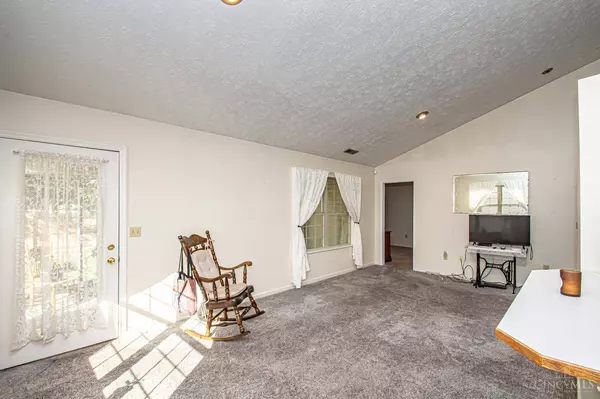 106 Warner Dr, Union, OH 45322