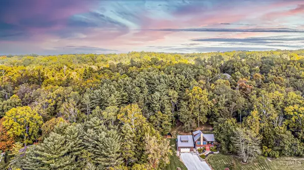 2538 State Route 725, Sugarcreek Twp, OH 45370