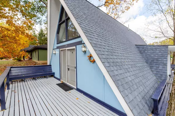 724 Lakengren Dr, Eaton, OH 45320