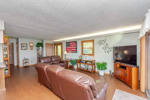 314 Lakengren Dr, Eaton, OH 45320