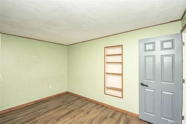 23 Long Drive, Eaton, OH 45320