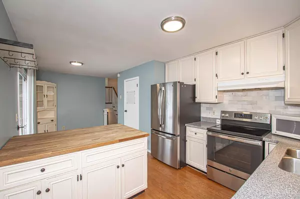 210 Evergreen Dr, Springboro, OH 45066