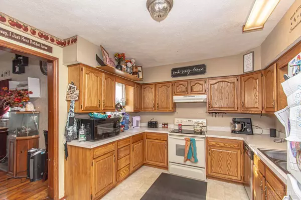 210 N Main St, New Madison, OH 45346